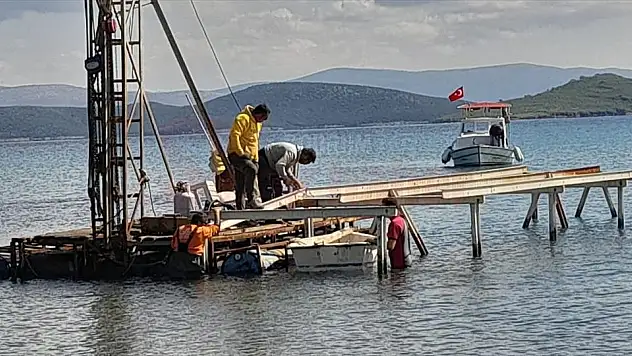 Bodrum'da Kaçak Yapı ve İskelelerin Yıkımı Sürüyor