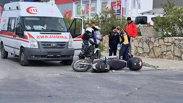 Bodrum'da Kaza: Otomobile Çarpan Motosiklet Sürücüsü Metrelerce Savruldu
