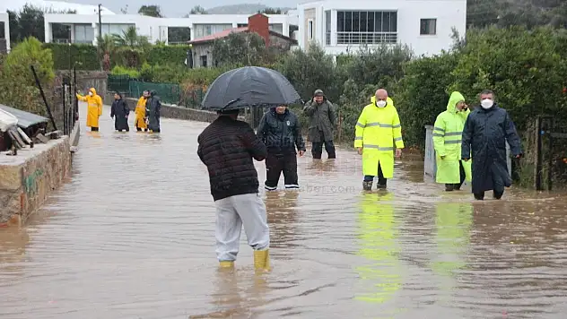 Bodrum'da kırmızı alarm ekipler teyakkuza geçti dışarı çıkmayın uyarısı yapıldı
