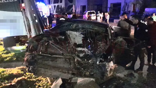 Bodrum'da Kontrolden Çıkan Otomobilde 1,i Ağır 2 Kişi Yaralandı