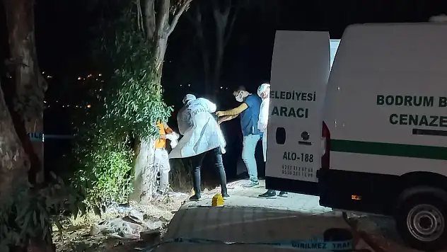 Bodrum'da Kum Torbasından Kimliği Bilinmeyen Ceset Çıktı
