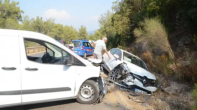Bodrum'da Meydan Gelen Kazada 3 Kişi Yaralandı