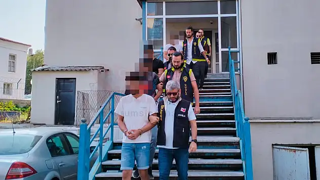 Bodrum'da Nitelikli Gasp Suçundan Yakalanan 6 Kişiden 5'i Tutuklandı