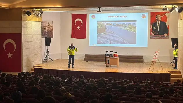 Bodrum'da Öğrencilere 'Kaskın Kapalı, Yolun Açık Olsun' Semineri