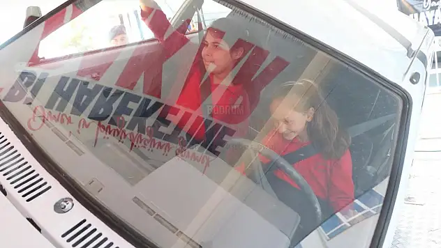 Bodrum'da Öğrencilere Uygulamalı Emniyet Kemeri Eğitimi Verildi