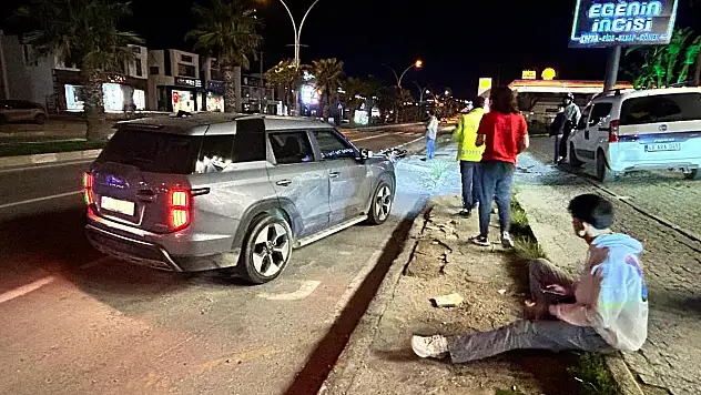 Bodrum'da Şerit Değiştiren Jeep Motosiklete Çarptı: 1 Yaralı