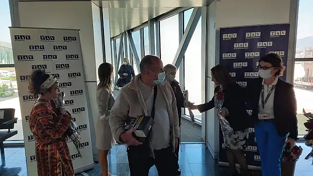 Bodrum'da Sezonun ilk Dış Hat Uçuşu Karşılandı