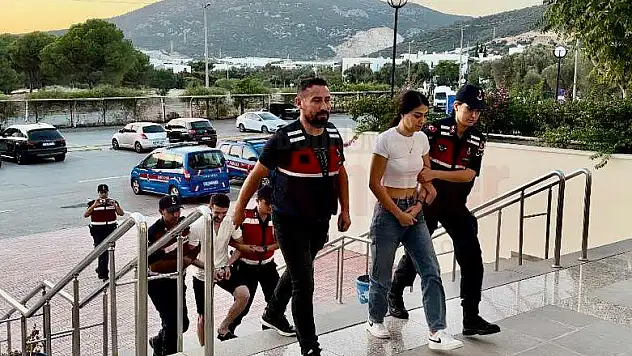 Bodrum'da Silah Zoruyla İş İnsanını Mağdur Eden 2 Şüpheli Şahıs Yakalandı