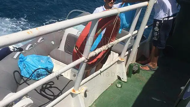 Bodrum'da Teknelerden 2 Bin Poşet Çöp Toplandı