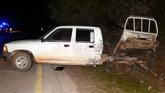 Bodrum'da Tırı Sollamaya Çalışan Araç Kaza Yaptı