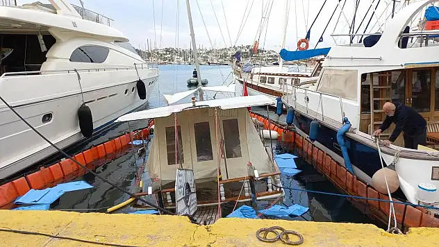 Bodrum'da Tur Teknesi Battı