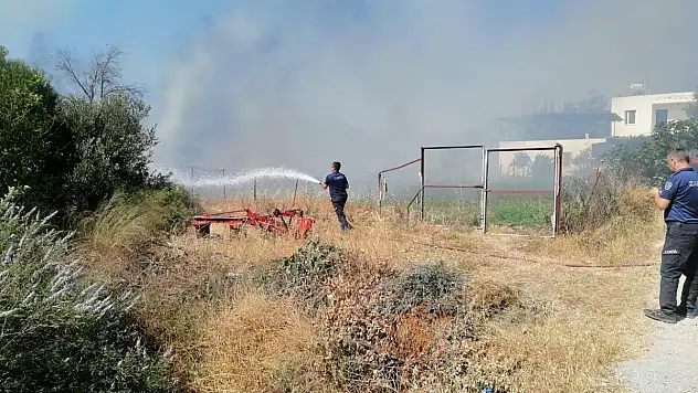 Bodrum'da Yerleşim Yerlerine Çok Yakın Mevkide Yangın Çıktı