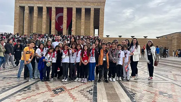 Bodrumlu Öğrenciler, Ata'sının Huzuruna Çıktı