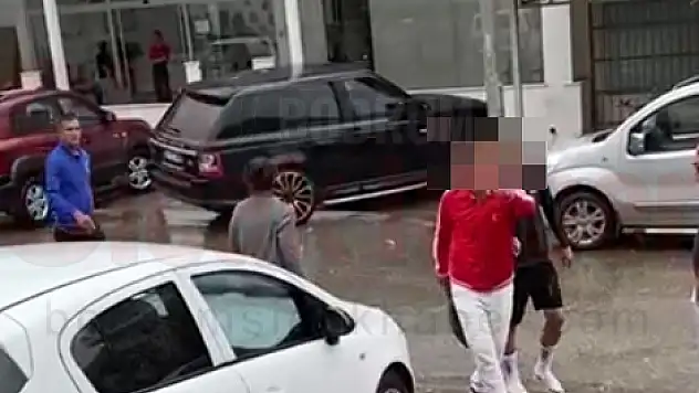 Bodrum'un Ortasında Pala İle Saldırdı