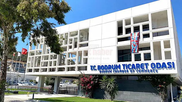 Bodto Binasında Trabzonspor Bayrağı