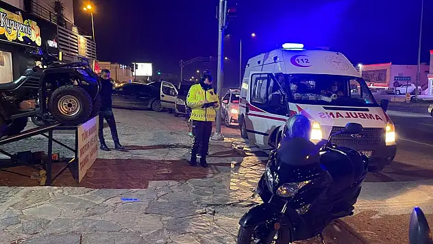 Bu Kez Tersi Oldu. Sarhoş Yaya Kadın Motosiklete Çarptı, Hastanelik Oldu