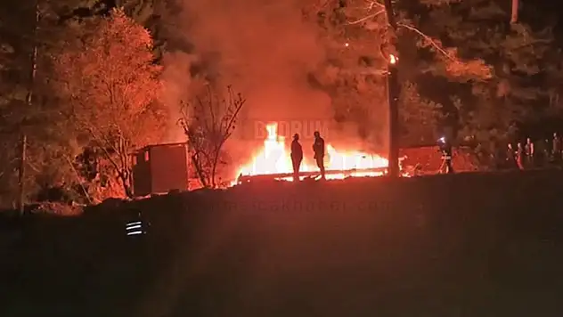 Bungalov Yangında Kül Oldu