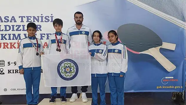 Büyükşehir Masa Tenisi Sporcusu Türkiye 3'üncüsü Oldu