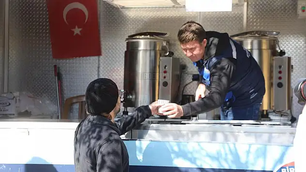 Büyükşehir'in Çorba İkramı Devam Ediyor