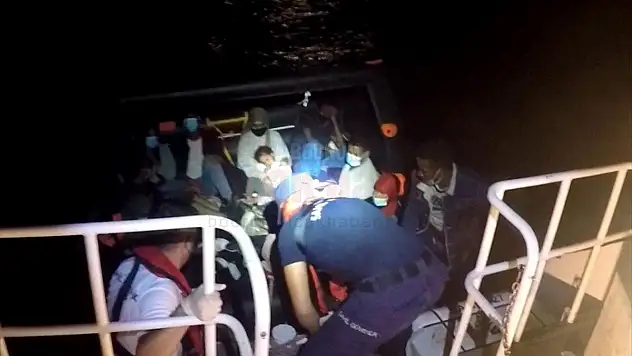 Can salındaki 15 düzensiz göçmen kurtarıldı