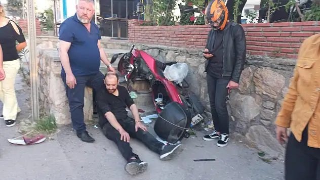 Çarpışma Sonucu Motosikletin Hakimiyetini Kaybederek Merdivenlere Çıktı  1 Yaralı