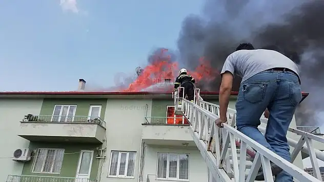 Çatıda Ekmek Pişirmek İsterlerken Evi Yaktılar