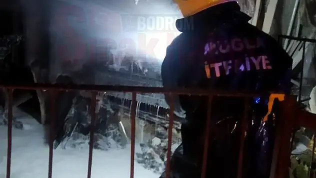 Çıkan Yangında Anne ve Çocuğu Dumandan Etkilendi