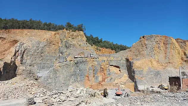 Çilek Taşları Ormanları Tahrip Ediyor, Sesimizi Duyan Var Mı