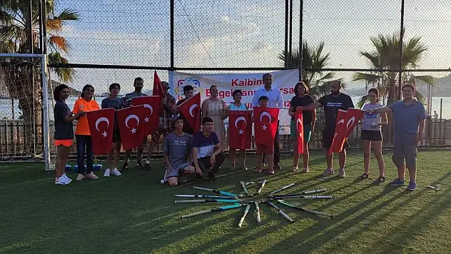 Çim Hokeyi Tanıtım Etkinliğine Katıldılar