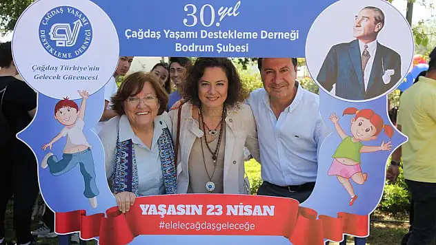 Çocuk Şenliği ' Umurça Parkın'da ' Coşku ile Kutlandı