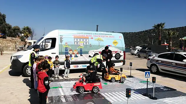 ÇOCUKLARA TRAFİK EĞİTİMİ VERİLDİ