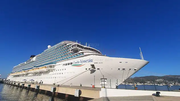 Costa Venezia  Bodrum'a Yolcu Getirmeye Devam Ediyor