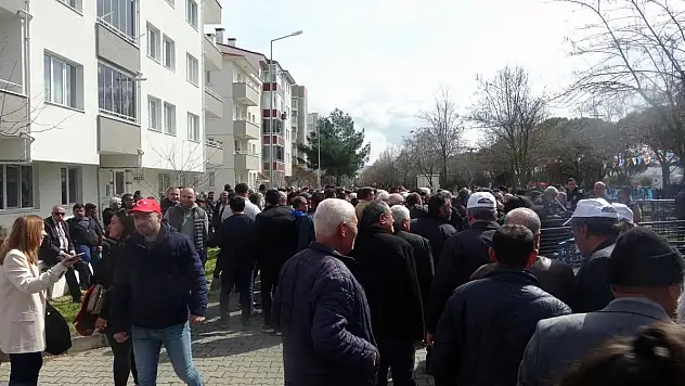 Cumhurbaşkanı Erdoğan'ı Görmek İsteyen 85 Yaşındaki Vatandaş: 'Allah Onu Başımızdan Eksik Etmesin'