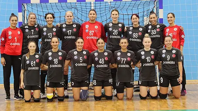 Denizin Kızları Kendi Evinde Üsküdar'ı Ağırlayacak