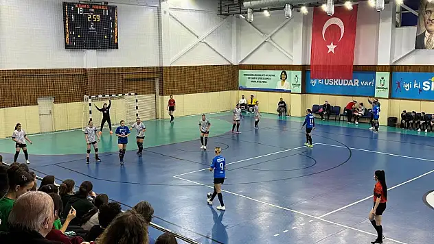 Denizin Kızları, Üsküdar'ı Farklı Geçti: Namağlup Lider Yalıkavak!'