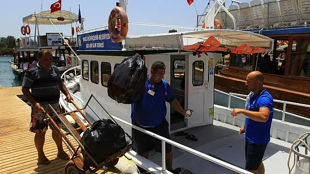 Denizlerden 2 Milyon 585 Bin 970 Kg Atık Toplandı