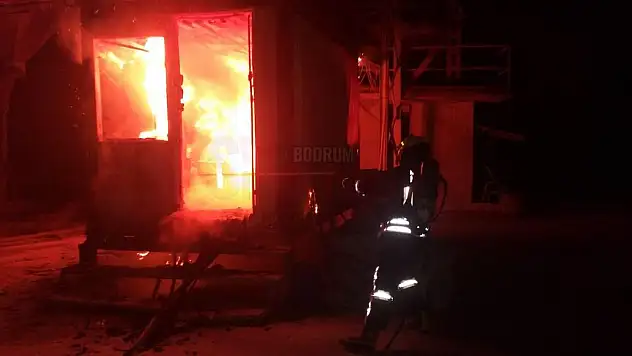 DEPO YANGINI MADDİ HASARLA ATLATILDI