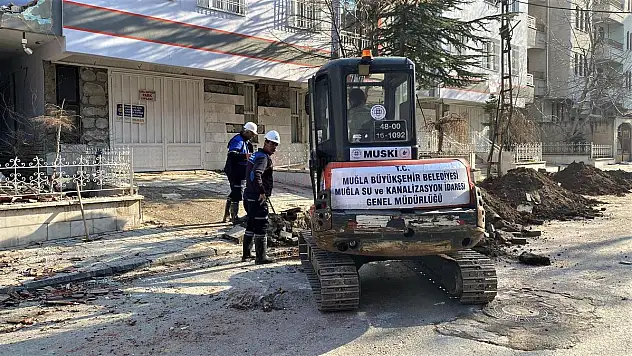 Deprem Bölgesinde Altyapı Tamiratlarına Devam Ediyor