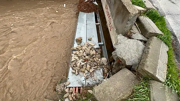 Dere yatağındaki elektrik hatları için acil çözüm çağrısı