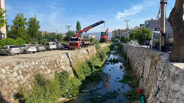 Dereden 120 ton atık çıktı