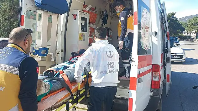 Dikkatsizce Yola Çıkınca Kaza Yapıp Yaralandı