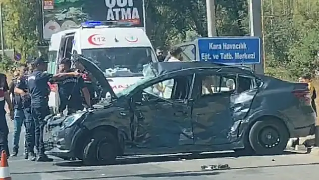 Dikkatsizlik Kazaya Sebep Oldu, 2 Yaralı