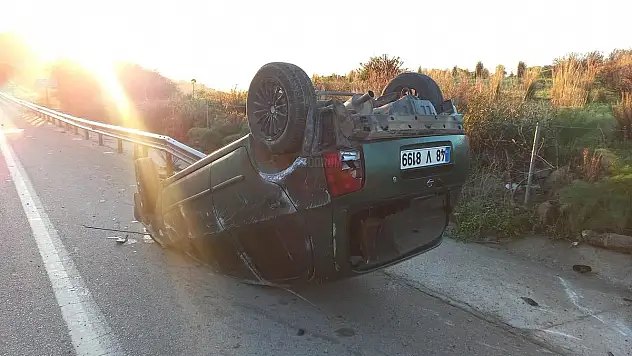 Direksiyon Hakimiyeti Kaybeden Araç Takla Attı