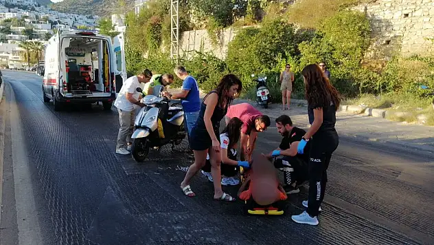 Direksiyon hakimiyetini kaybeden motosikletli yaralandı !