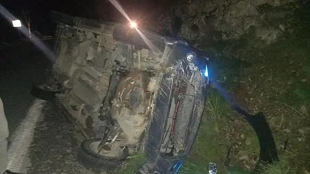 Direksiyon Hakimiyetini Kaybeden Sürücü Kaza Yaptı