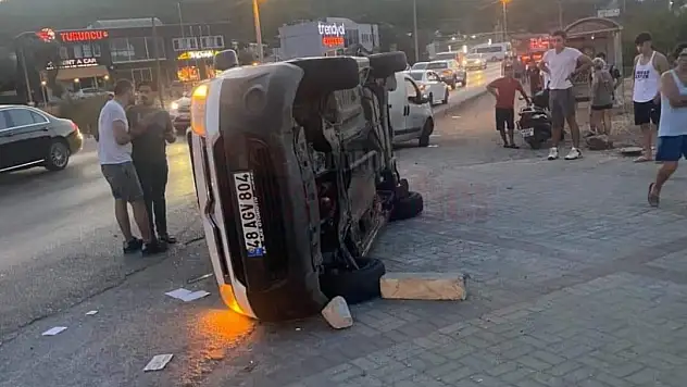 Direksiyon Hakimiyetini Kaybeden Sürücü Yan Devrilerek Durabildi