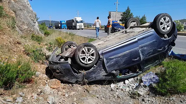 Direksiyon Hakimiyetini Kaybedip Takla Attı