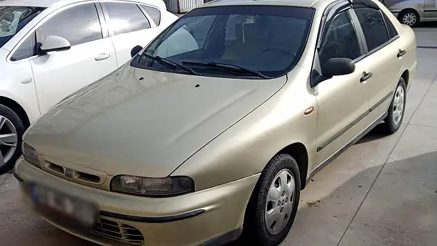 Dolandırarak Aldıkları Aracı Başkasına Sattılar