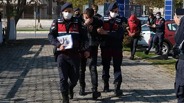 Dolandırıcılık Operasyonunda 4 Kişi Yakalandı