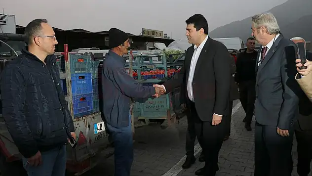 DP Genel Başkanı Uysal, Muğla'da toptancı halinde üreticilerle buluştu: